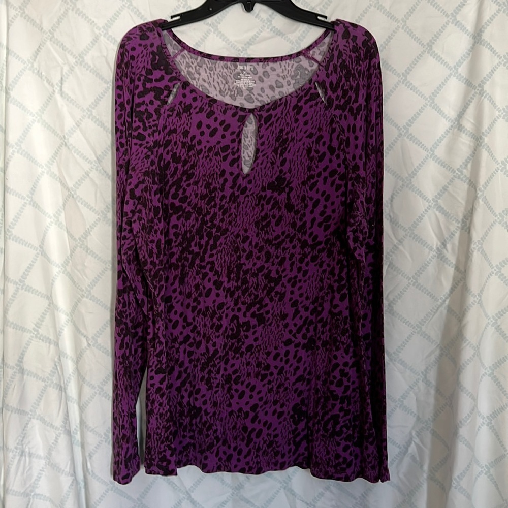 Jennifer Lopez purple leopard top